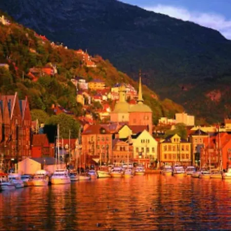 Large 1 Kilometer To Bryggen Апартаменти Берген