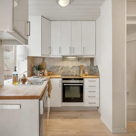 Апартаменты Large 1 Kilometer To Bryggen Берген