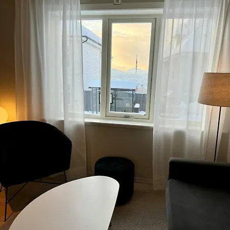 Large 1 Kilometer To Bryggen Appartement *