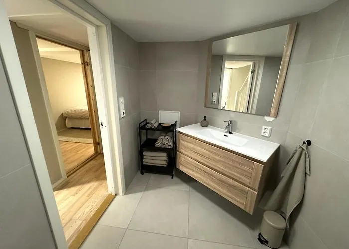 Large 1 Kilometer To Bryggen