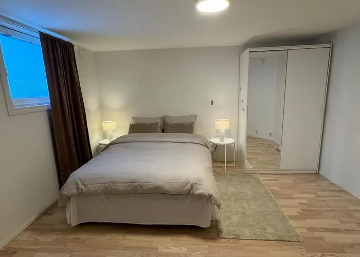 Large 1 Kilometer To Bryggen Bergen